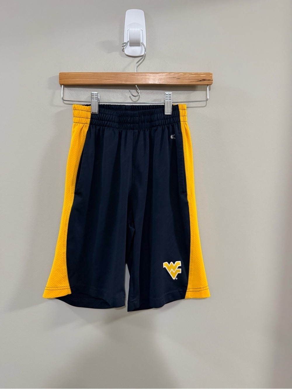 Colosseum Youth WVU West Virginia Mountaineers Athletic Shorts. Size Small